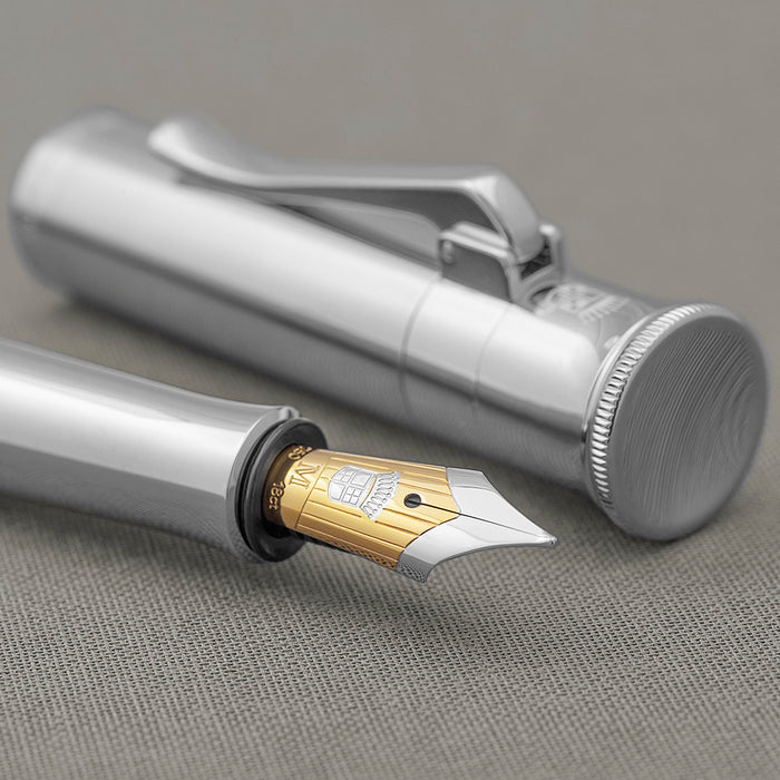 Graf von Faber-Castell Classic platinum-plated Fountain pen